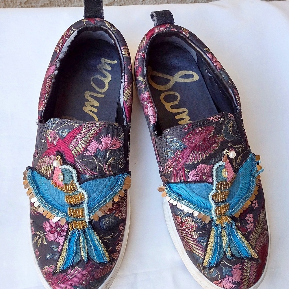 Sam Edelman Slip-On Tennis Shoes with Asian Print & Bird Patch Trim / Size 6.5